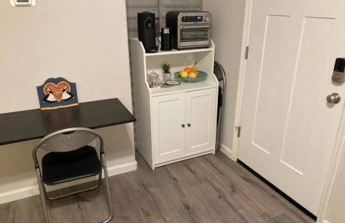 Country-Style Modern Living Suite w/Queen Bed - Foto 7