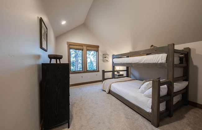 Wilderness Club Cabin Sleeps 7 - Photo 4