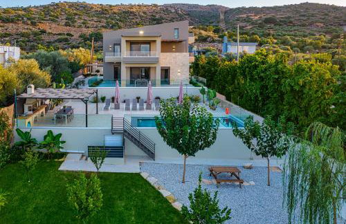 Chris villa with private ecologic pool and kid's playground! - Foto 72