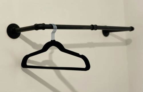 Cliff House By RMR Accommodations - NEW - Sleeps 8 - Modern - Parking - Foto 17