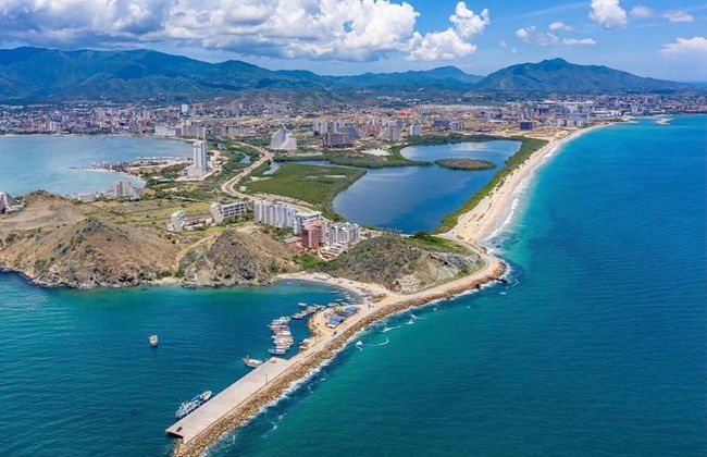 Seafrontapartment-sleeps4-pool-parking-garden - Foto 23