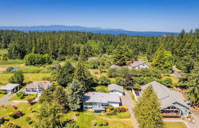 Sunny Side Island Retreat by Avantstay Backyard - Foto 45