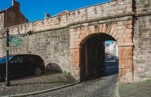 The Weights and Measures Office - Foto 49