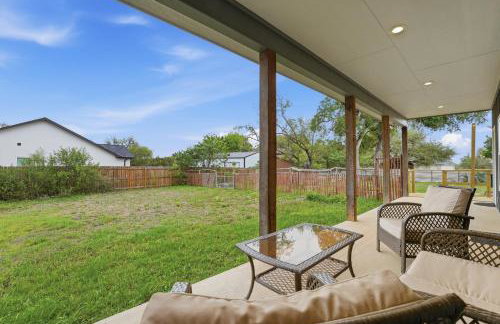 Game Barn, Cowboy Pool, 17ft Movie Screen - sleeps 10 - Photo 20