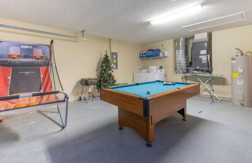 Queenie's Palace - Photo 9