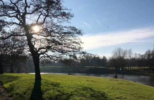 Mersey! Lark Lane! Quiet area! Spacious comfy flat - Foto 12