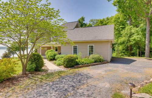 Lockes Glen - Lakefront Geneva Getaway with Dock! - Foto 43