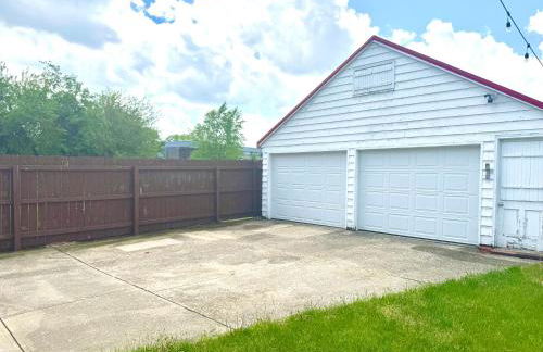 Sleep with a LION! 3 bedroom, near Downtown, Tremont, Ohio city!! - Foto 43