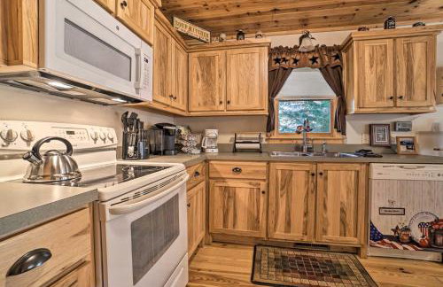 Outdoor Adventure - Charming Cabin w/ Hot Tub - Foto 7