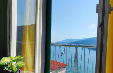 Apartment Noemi with a direct beach view - Foto 1