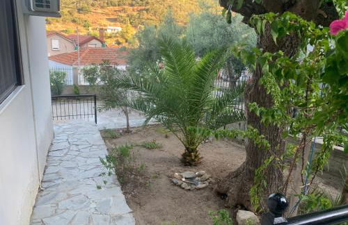 Stone house under a rock Kukos - Foto 3