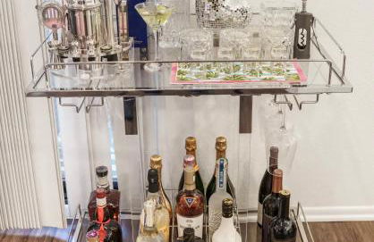 Luxury Pool View Spa Suite-Massage Chair-Steam Sauna-Welcome Champagne ! - Foto 32