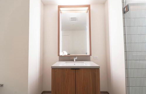 Sky High at Beaudry 2 Bed Apt WITH FREE PARKING - Foto 57