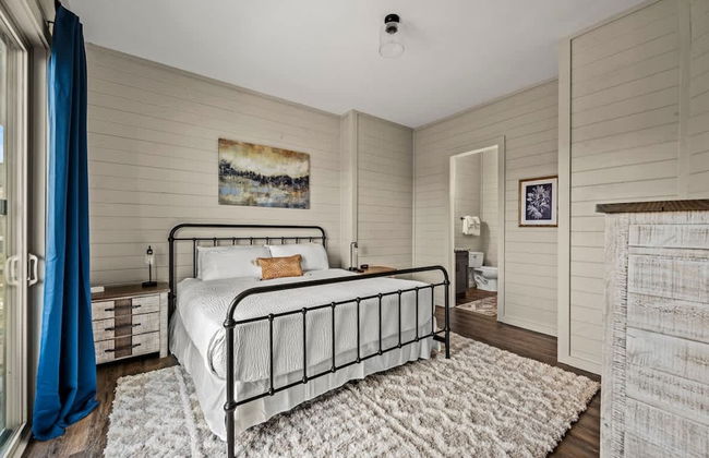 NEW Lake View Indoor Pool Sleeps 14 Hot Tub - Foto 33