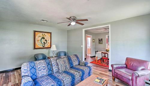 Centrally Located Lawton Home Dogs Welcome! - Foto 2