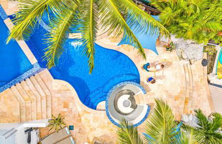 Waterfront Oasis Cascading Pool Views Centrally located Heated Pool Cascade KeyResidences - Foto 4