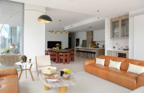 Premier Penthouses and Apartment with Captivating Views of Millennium Park - Photo 4