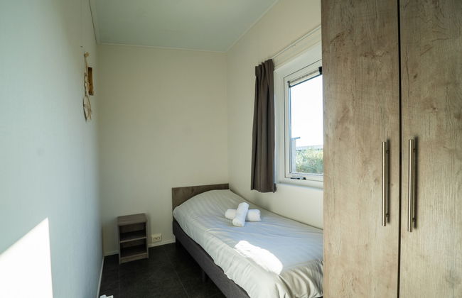 Pavilion 5 - Photo 8