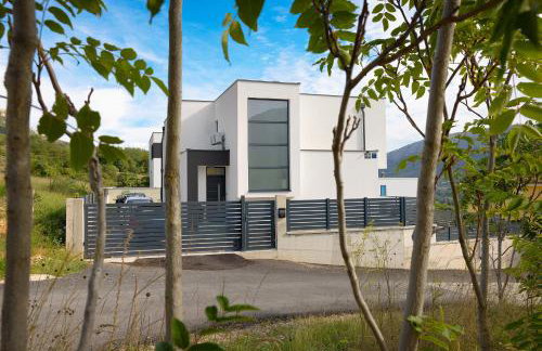 Villa Marina with a Pool - Foto 50