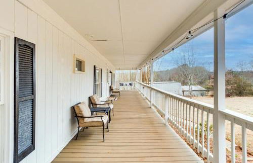 Lakefront Getaway with Porch in Athens Area! - Foto 21