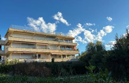 JARDIN TERRASSE EDEN SAINT TROPEZ - Parking Pool AC 4P - Photo 3