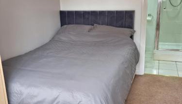 Beautiful studio in Ely - Photo 3