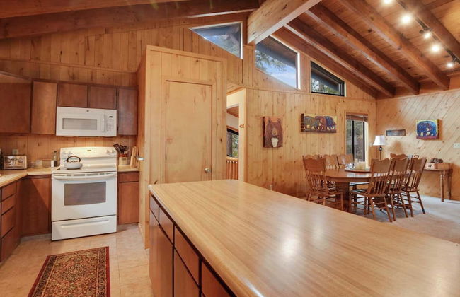 Lake Tahoe Treasure! Minutes From Beach & Skiing - Foto 12