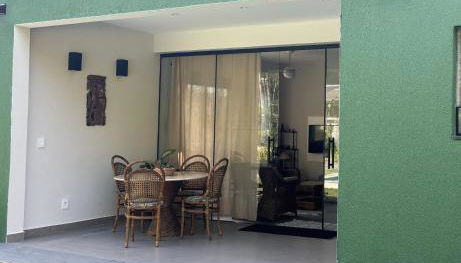 Casas aconchegantes com piscina na encantadora Praia das Cigarras - Foto 3