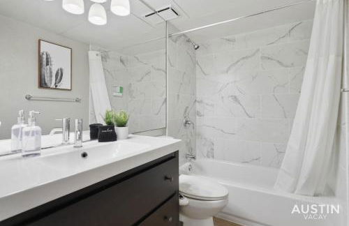 Enjoy Poolside TVs and Private Cabanas off N Lamar - Photo 16