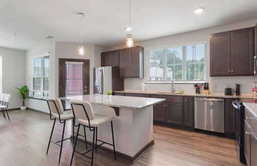 3BR King Bed Balcony North Raleigh - Foto 7