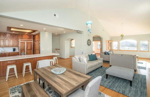 Private Home with Breathtaking Ocean Views - walk to Beaches Restaurants - Foto 7