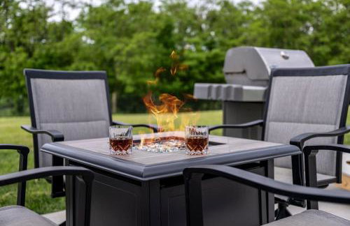 Spacious Home 4BR Fire Pit, Patio Hot Tub - Foto 4