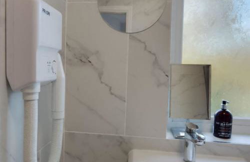 Surbiton Home with free parkings, Surbiton, Kingston upon Thames, Surrey, Greater London UK - Foto 39