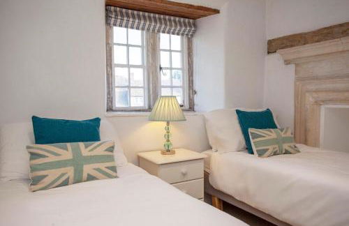 Charming Country House Nr Bath - Photo 8