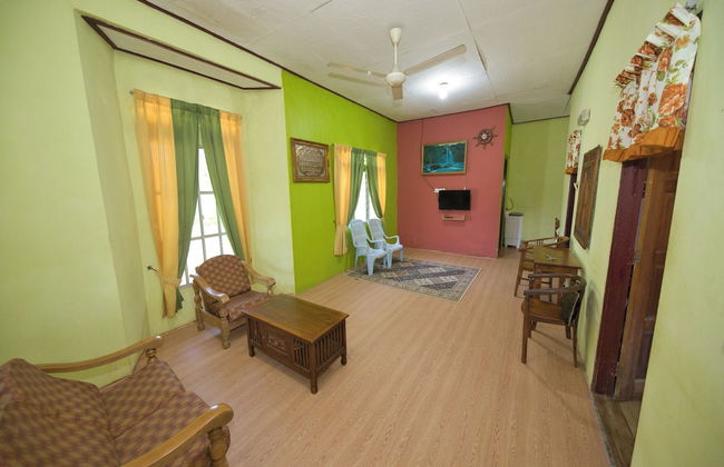 OYO 90990 Sri Tempurung Homestay - Foto 18