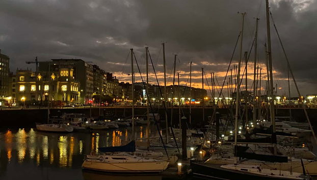 Free tour de los misterios y leyendas de Gijón - Foto 4, Puerto deportivo Gijón