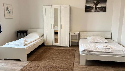 Zentrale Apartments in Kulmbach- 20km bis Bayreuth - Foto 3, wardrobe