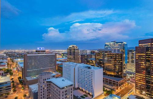 Stylish 1BR HighRise DT, Parking, Pool, Gym, W-D, Golf - Foto 45