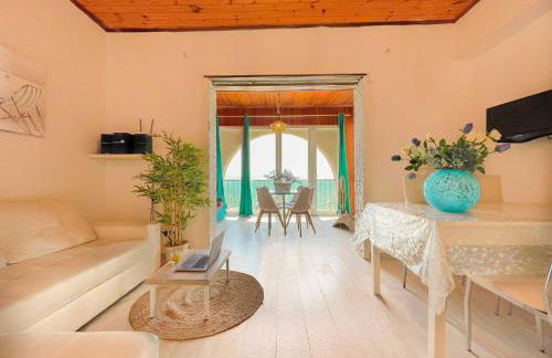 Athena Sea front Apartment, Parking & Pool - Foto 25