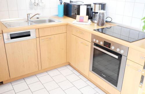 "Blaues Haus am See mit Boot" - Foto 8