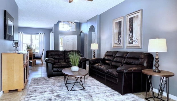 Lovely 4 Bed 3 Bath Pool Home With Spa-5330cvl 4 Bedroom Home by RedAwning - Foto 2, Profilbild