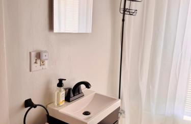 Charming 1BD Loft in Shelburne - Photo 22