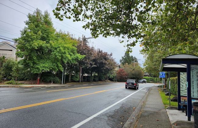 Lakeview Hotel - Photo 23