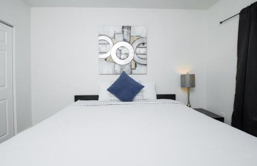 Spacious entire Apartment with Free Parking - Foto 27