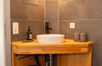 Ferienhaus hoch über dem Taubertal mit fantastischem Weitblick, Dachterrasse, 2000m2 großem Grundstück und Kamin - Foto 49