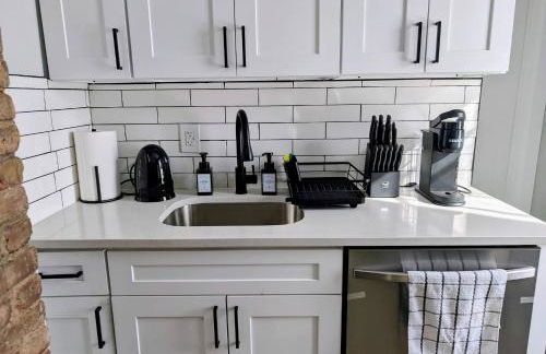 Newly Renovated Charming Apt! 30 Mins to Manhattan - Foto 22