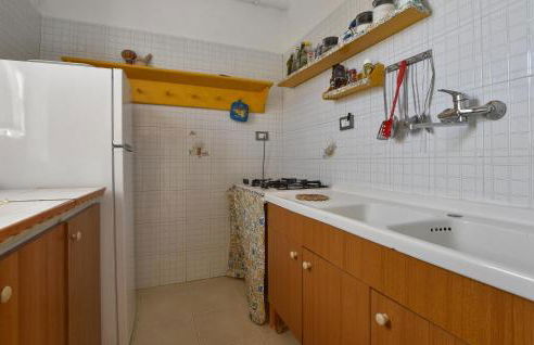 Amazing Apartment In Trappeto With Wifi - Photo 18