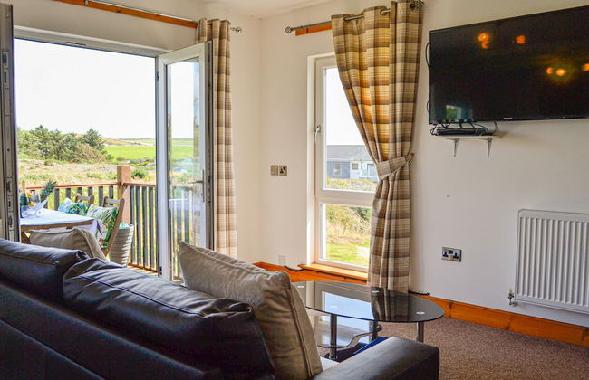 Self Catering at The Fairways - Photo 41