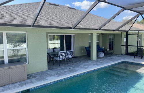 Gone Coastal! Large Heated pool home 30 min from beaches! - Foto 52