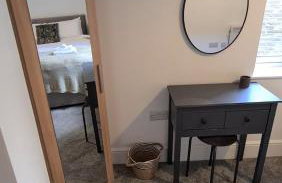 Cosy Mytholmroyd Getaway - Photo 12